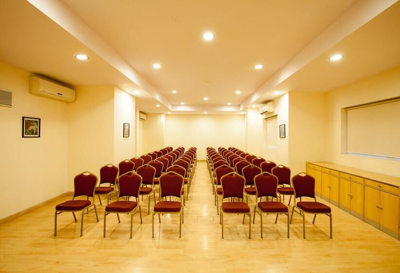 בית מלון כפרי Ginger Nashik