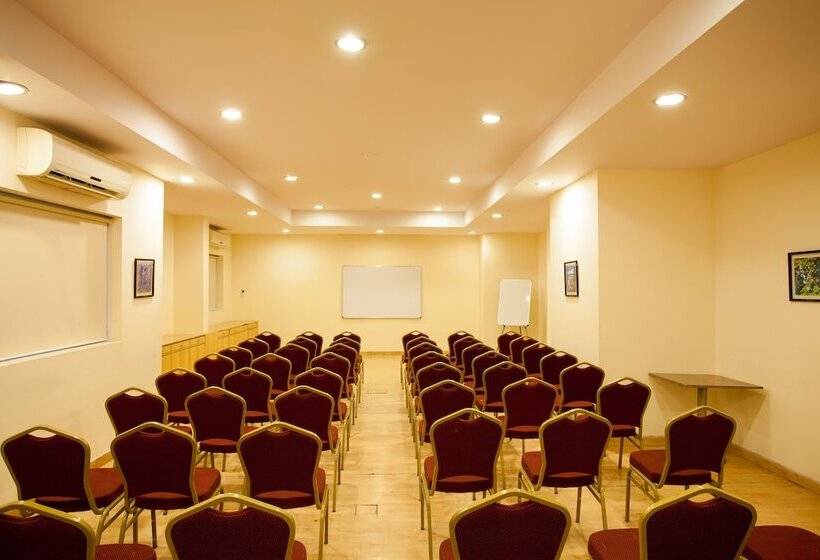 בית מלון כפרי Ginger Nashik