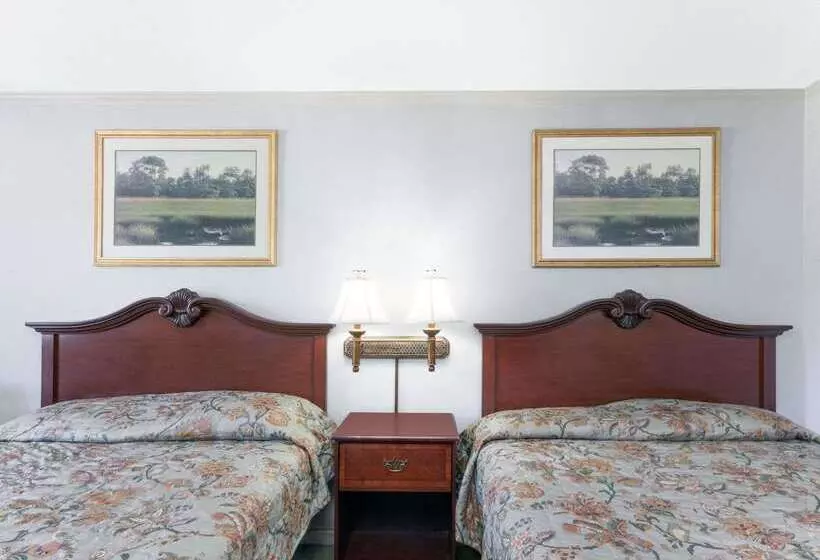 Отель Knights Inn Point South Yemassee