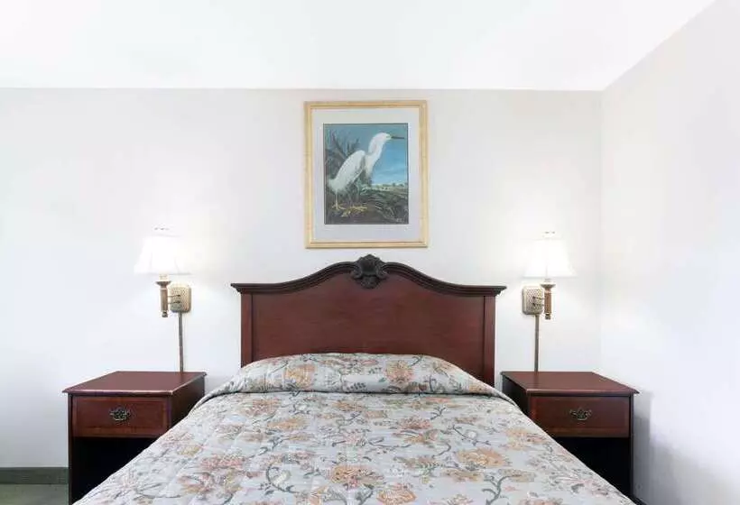 Отель Knights Inn Point South Yemassee