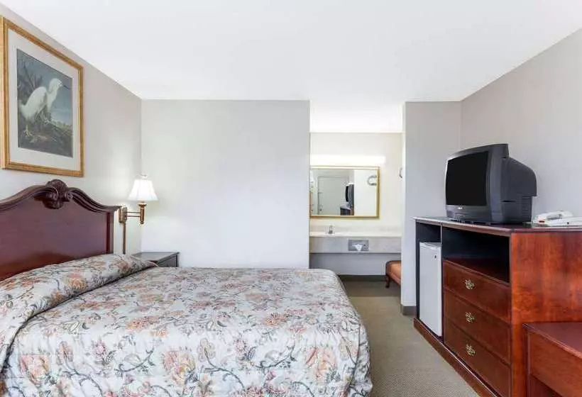 Отель Knights Inn Point South Yemassee