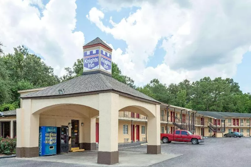 Отель Knights Inn Point South Yemassee