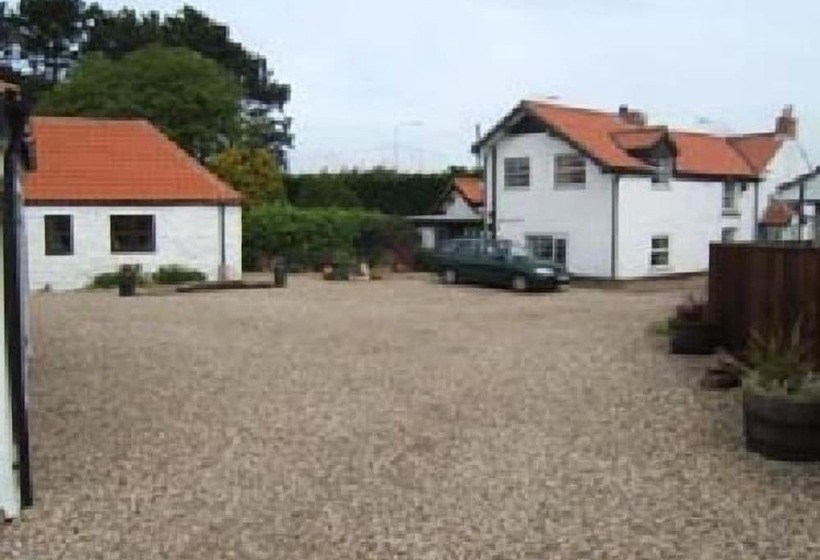 Отель North End Farm Country Guest House