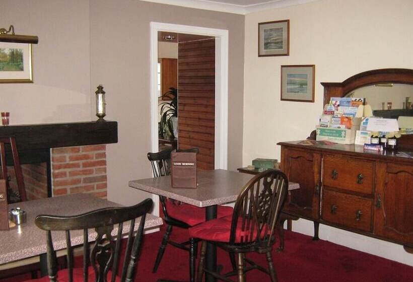 Отель North End Farm Country Guest House