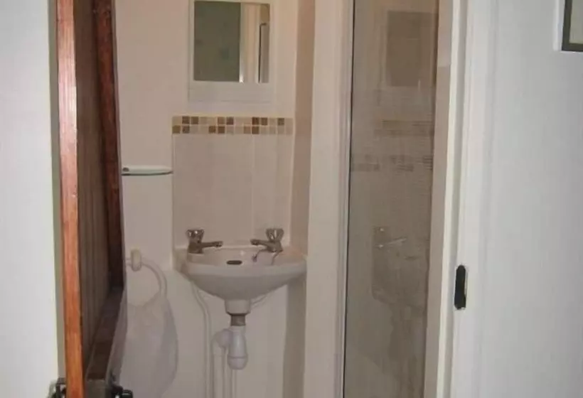 هتل North End Farm Country Guest House