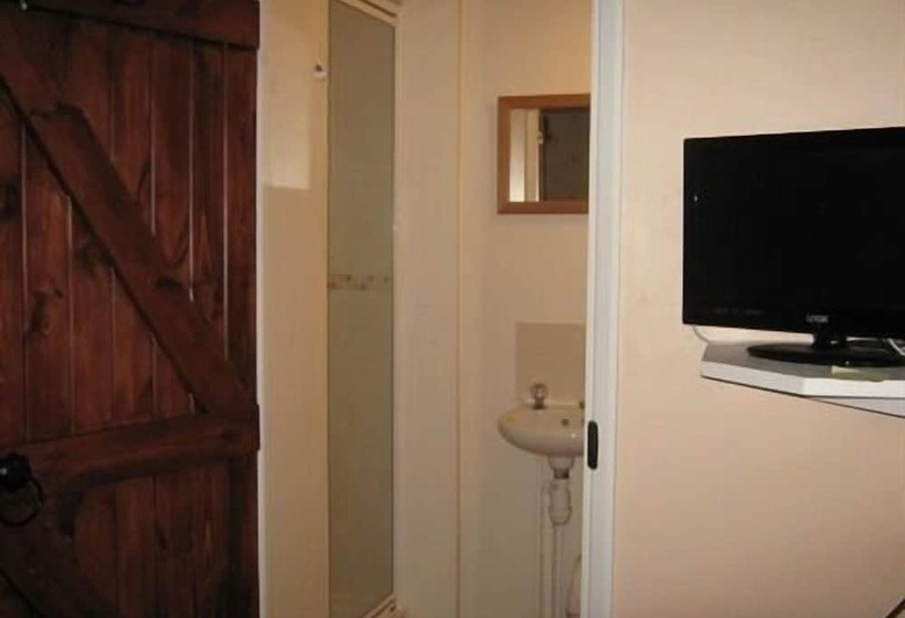 Отель North End Farm Country Guest House