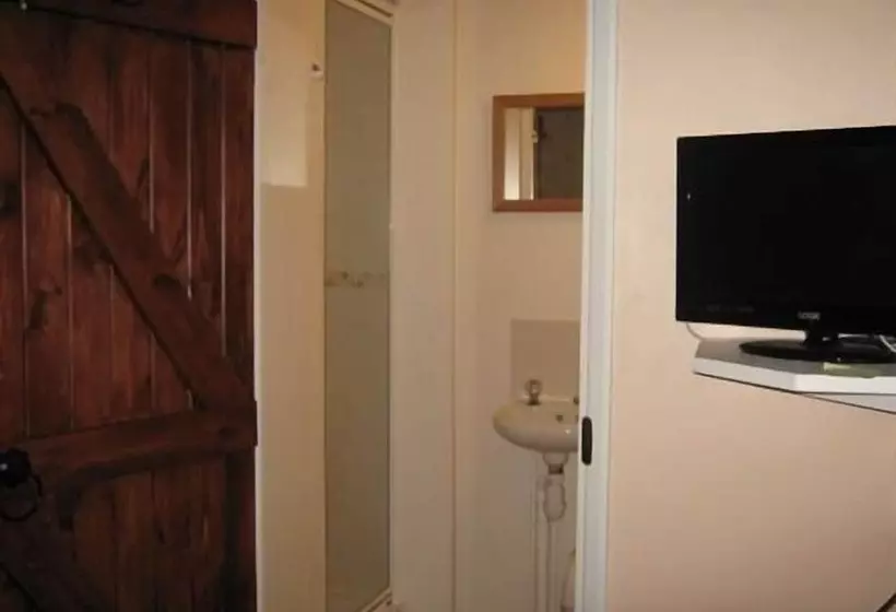 هتل North End Farm Country Guest House