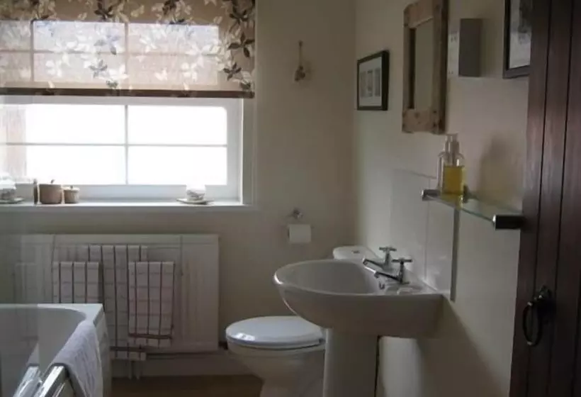 هتل North End Farm Country Guest House