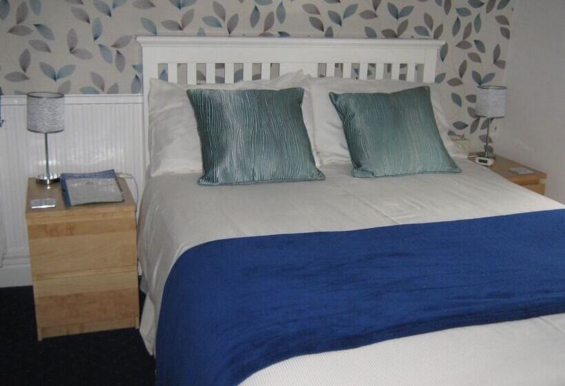 Отель North End Farm Country Guest House