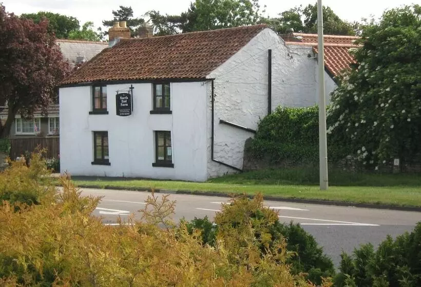 هتل North End Farm Country Guest House
