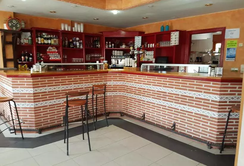 هتل Residencia Alvargonzález