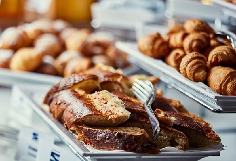 هتل Srbija Garden Free Parking