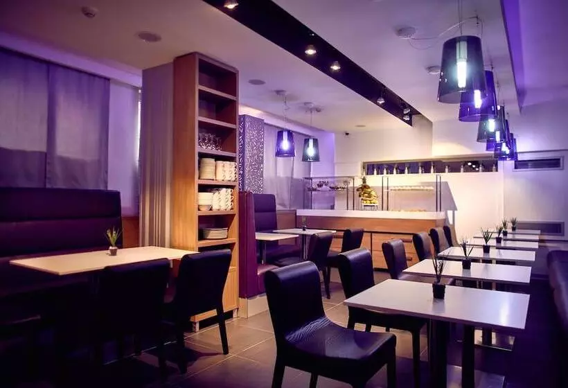 هتل Srbija Garden Free Parking