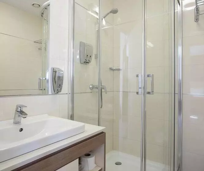 هتل Srbija Garden Free Parking