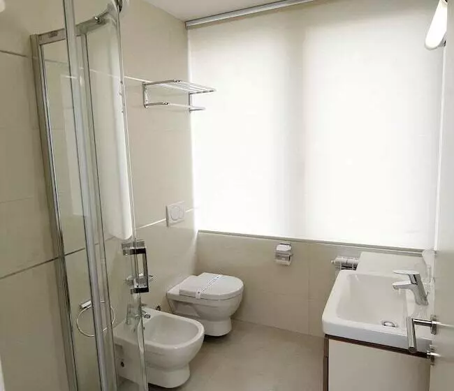 هتل Srbija Garden Free Parking