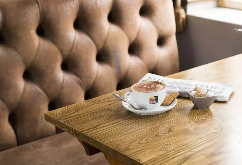 ホテル The Cherry Tree Inn