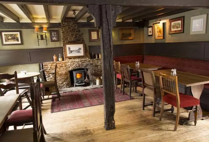 ホテル The Cherry Tree Inn