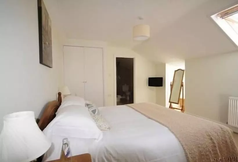 ホテル The Five Dials Inn