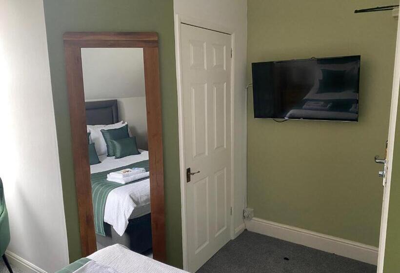 ホテル The Promenade Guest House