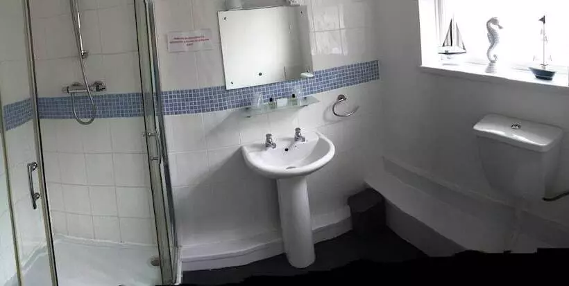 בית מלון כפרי The Victoria