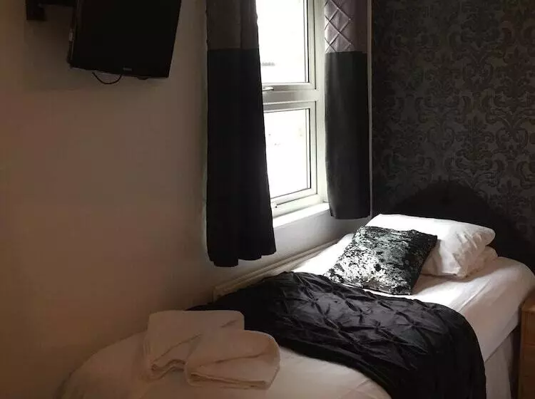 בית מלון כפרי The Victoria