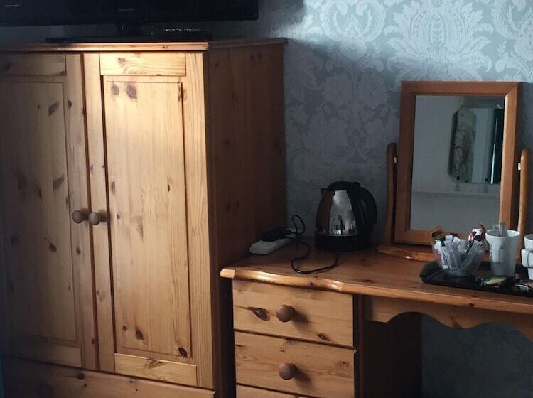 ホテル The Victoria