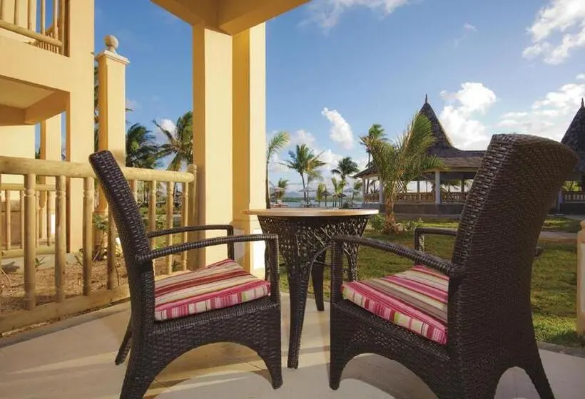 Jalsa Beach Hotel & Spa