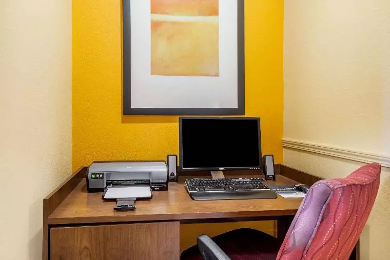 Microtel Inn & Suites Verona