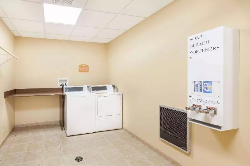 Microtel Inn & Suites Verona