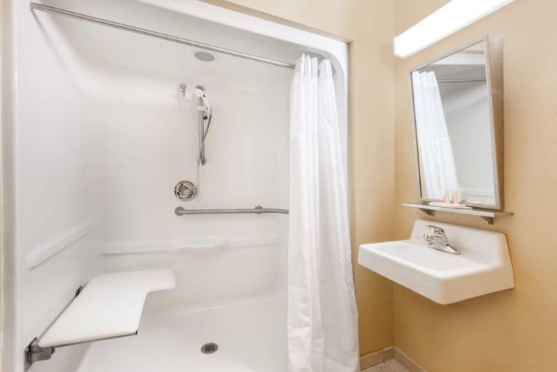 Microtel Inn & Suites Verona