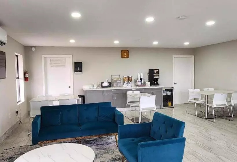 فندق على الطريق Scottish Inn & Suites