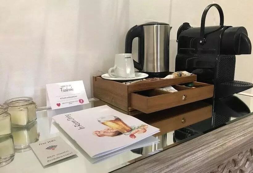 The Blue Keys Hotel, Southampton