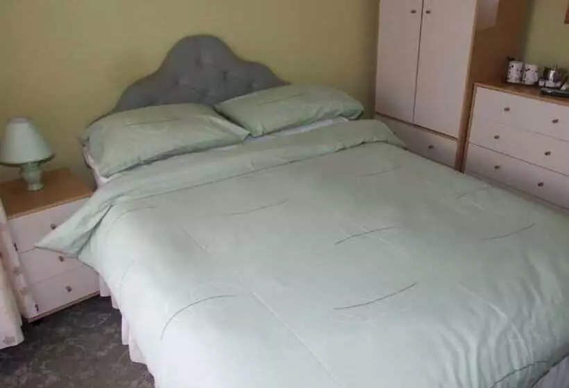 مبيت وإفطار Braedene Lodge