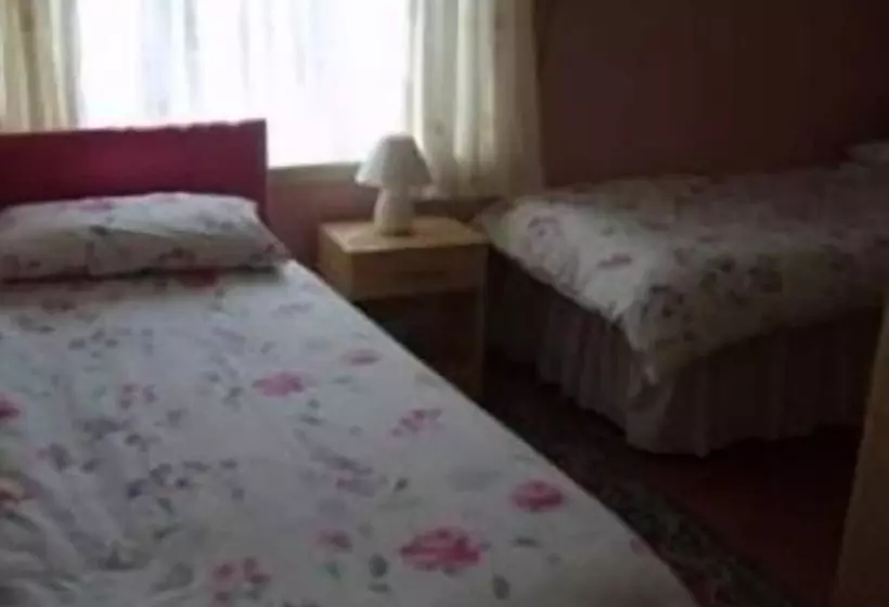 مبيت وإفطار Braedene Lodge