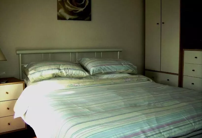 مبيت وإفطار Braedene Lodge