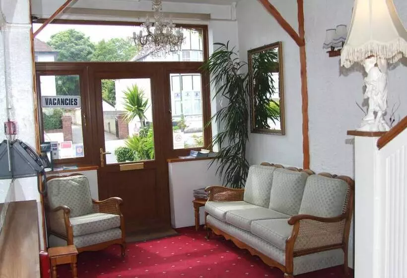 مبيت وإفطار Braedene Lodge