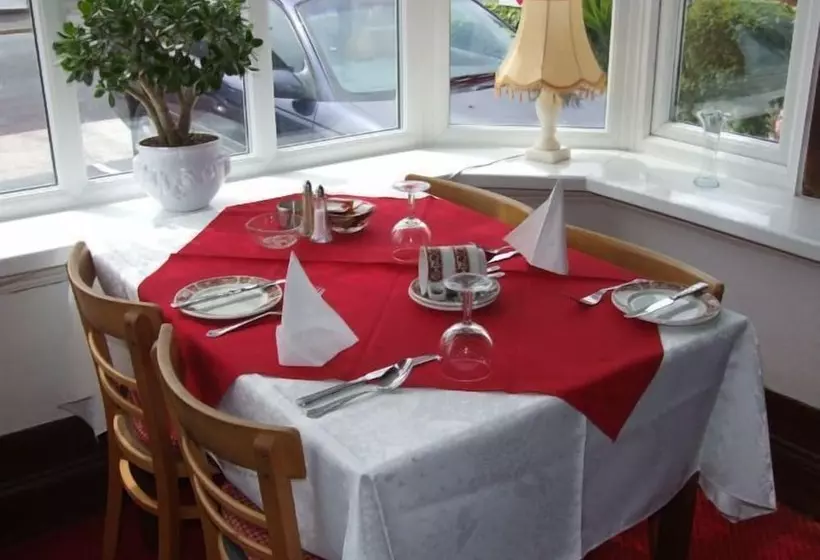 مبيت وإفطار Braedene Lodge