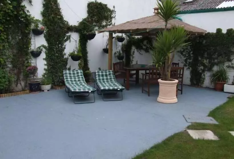 مبيت وإفطار Braedene Lodge