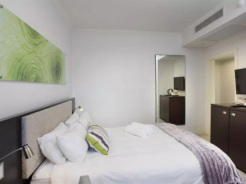 호텔 The Capital 20 West