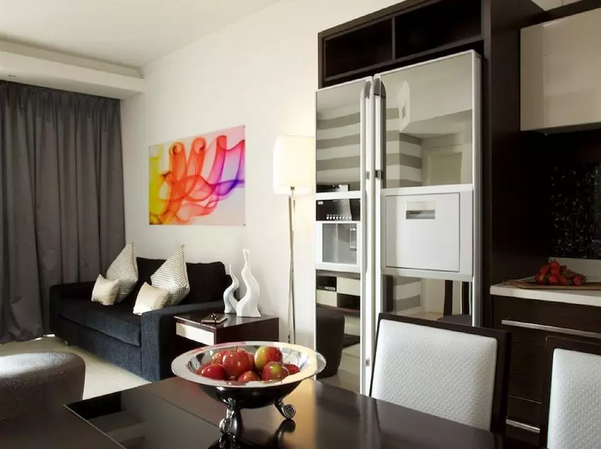 호텔 The Capital 20 West