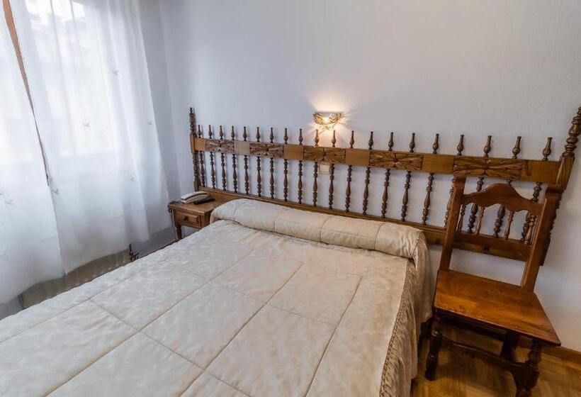 Apartamentos & Casas Rurales Santo Domingo De Silos