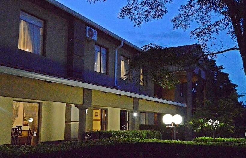 Herberg Constantia Manor Guest House