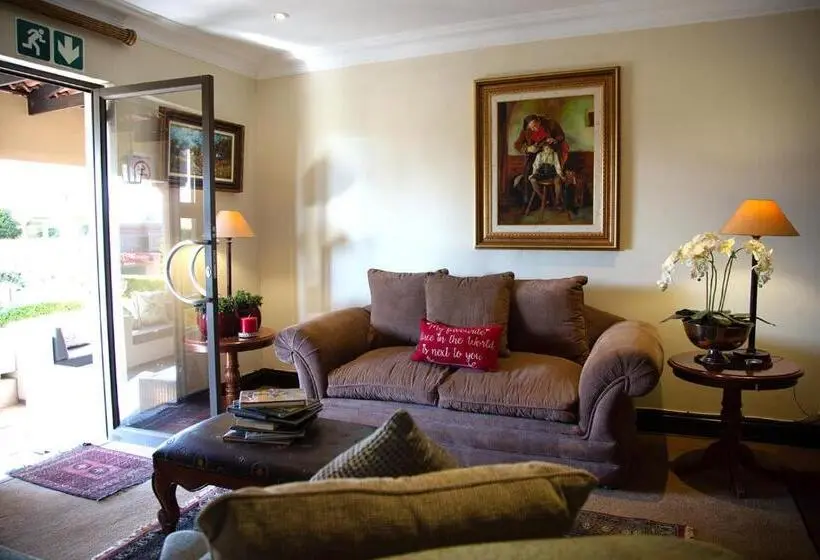 簡易ホテル Constantia Manor Guest House