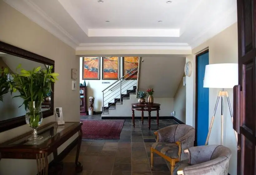 簡易ホテル Constantia Manor Guest House