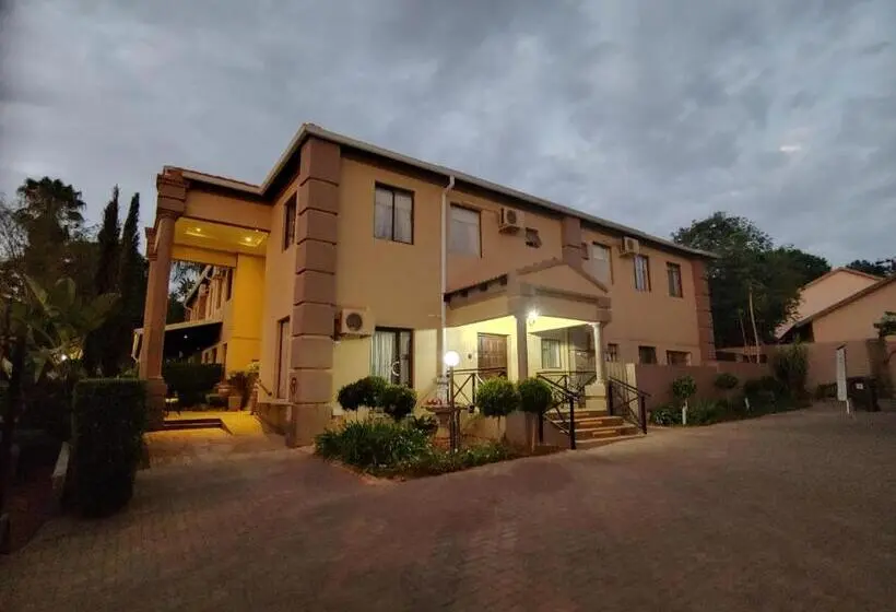簡易ホテル Constantia Manor Guest House