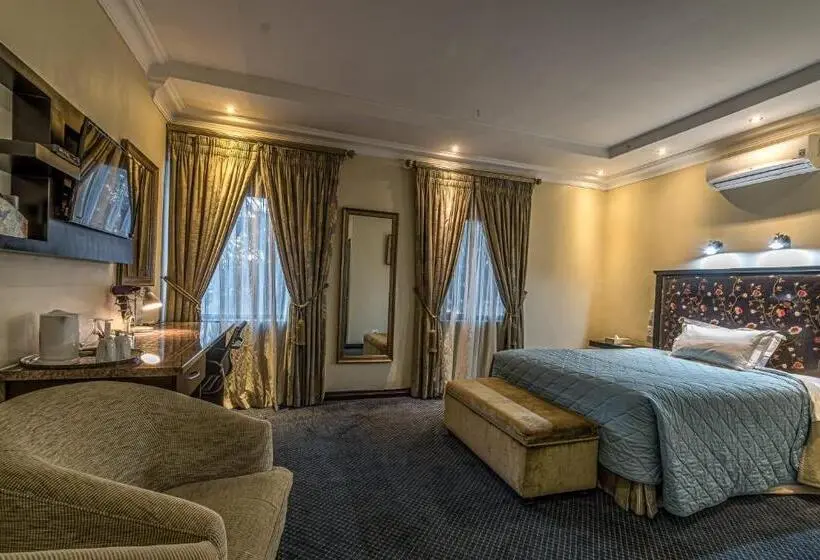 簡易ホテル Constantia Manor Guest House