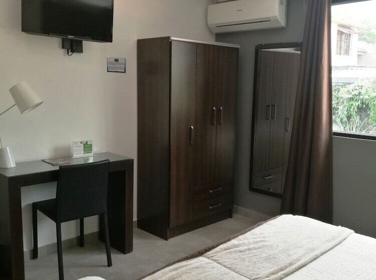 فندق Boutique Valverde Santa Elena