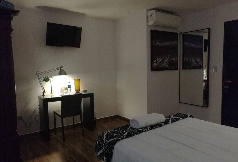 فندق Boutique Valverde Santa Elena