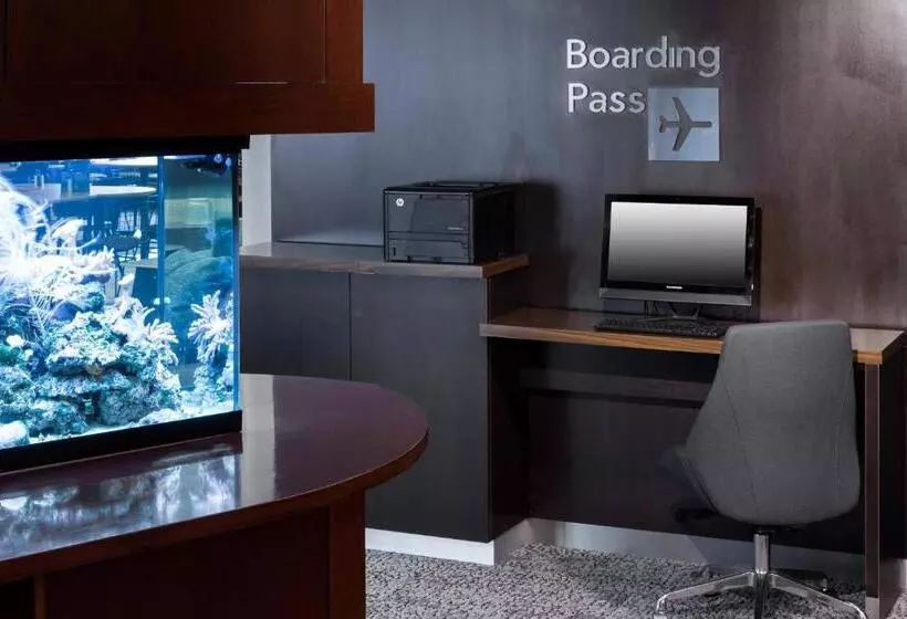 Otel Courtyard By Marriott Miami At Dolphin Mall