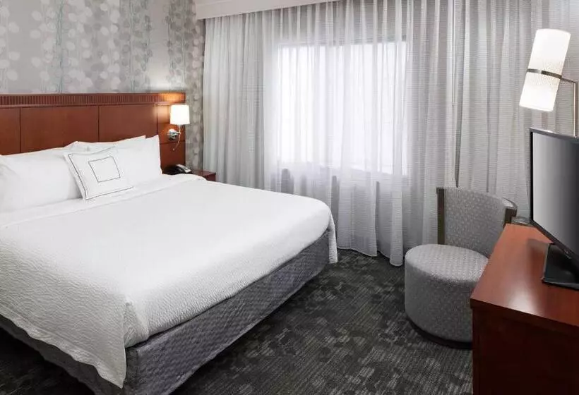 Otel Courtyard By Marriott Miami At Dolphin Mall